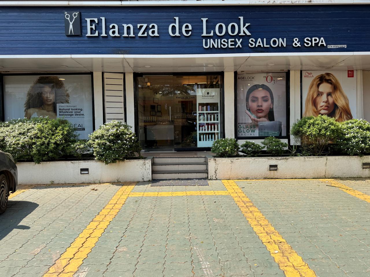 Elanza salon ambience